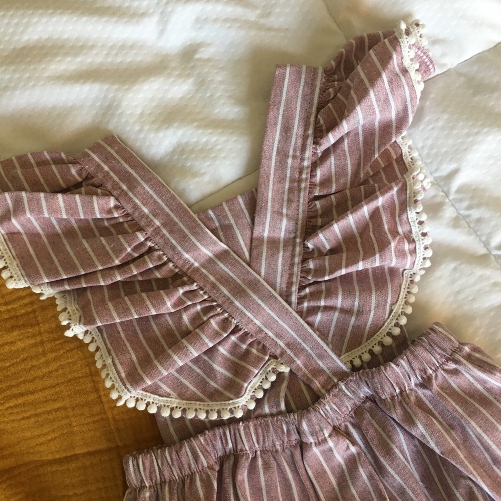 Baby striped ruffled bubble apron romper 6-9 month - Picture 8 of 9